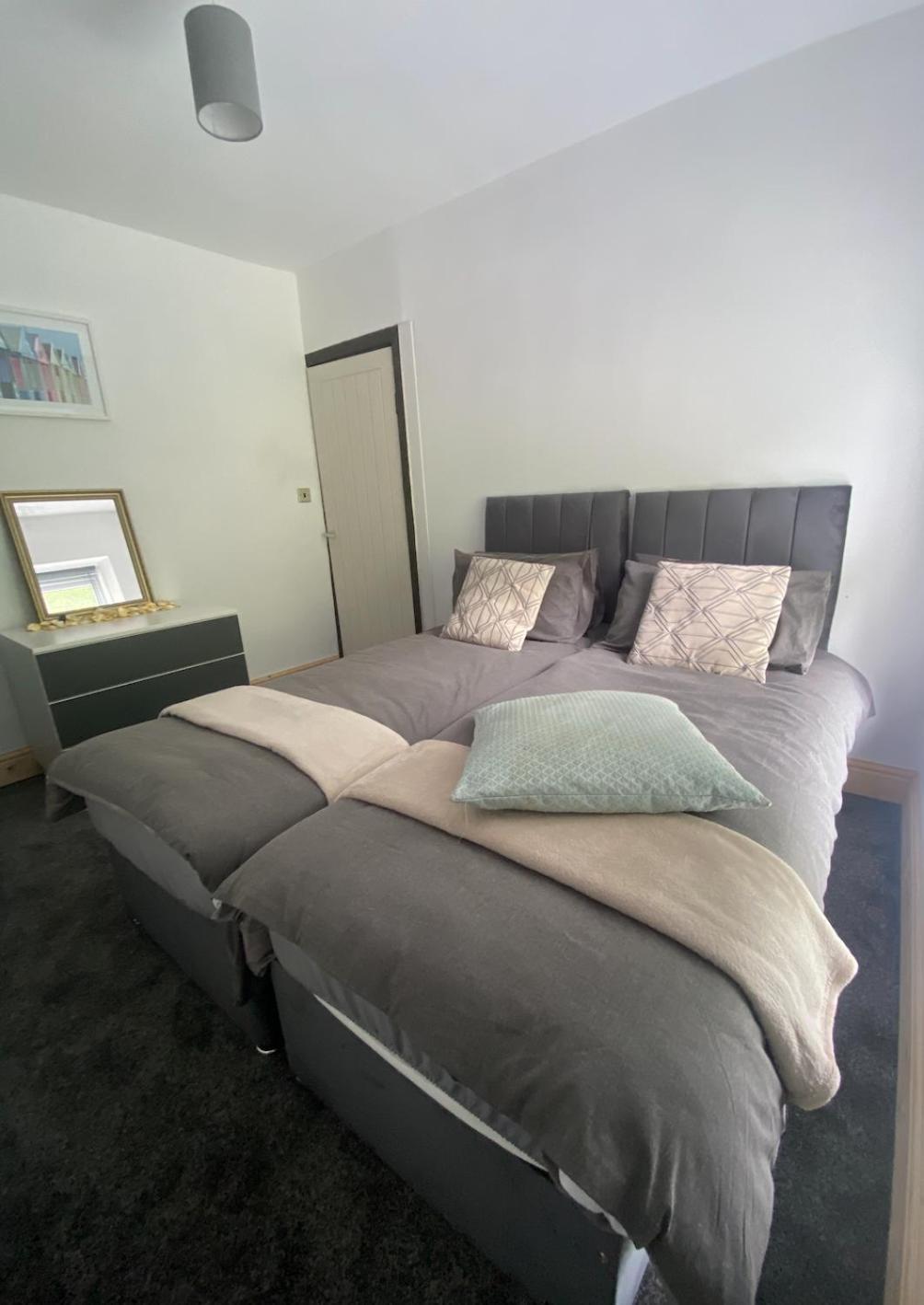 Brynhyfryd Cottage Aberaman ภายนอก รูปภาพ