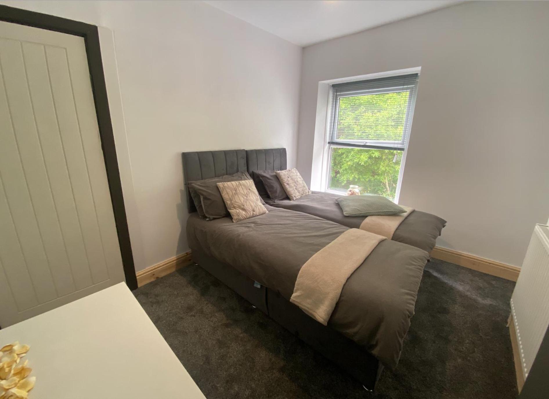Brynhyfryd Cottage Aberaman ภายนอก รูปภาพ