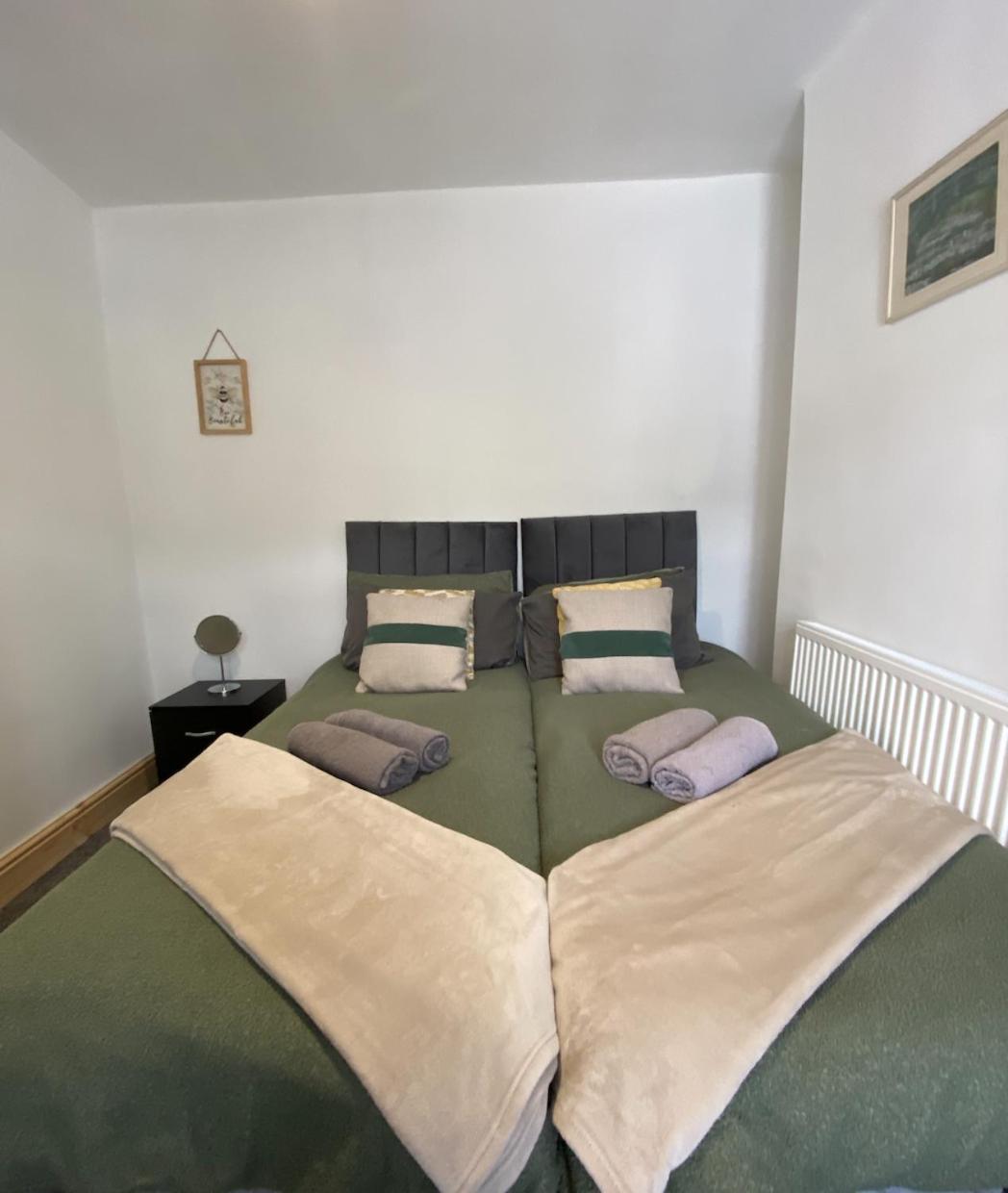 Brynhyfryd Cottage Aberaman ภายนอก รูปภาพ