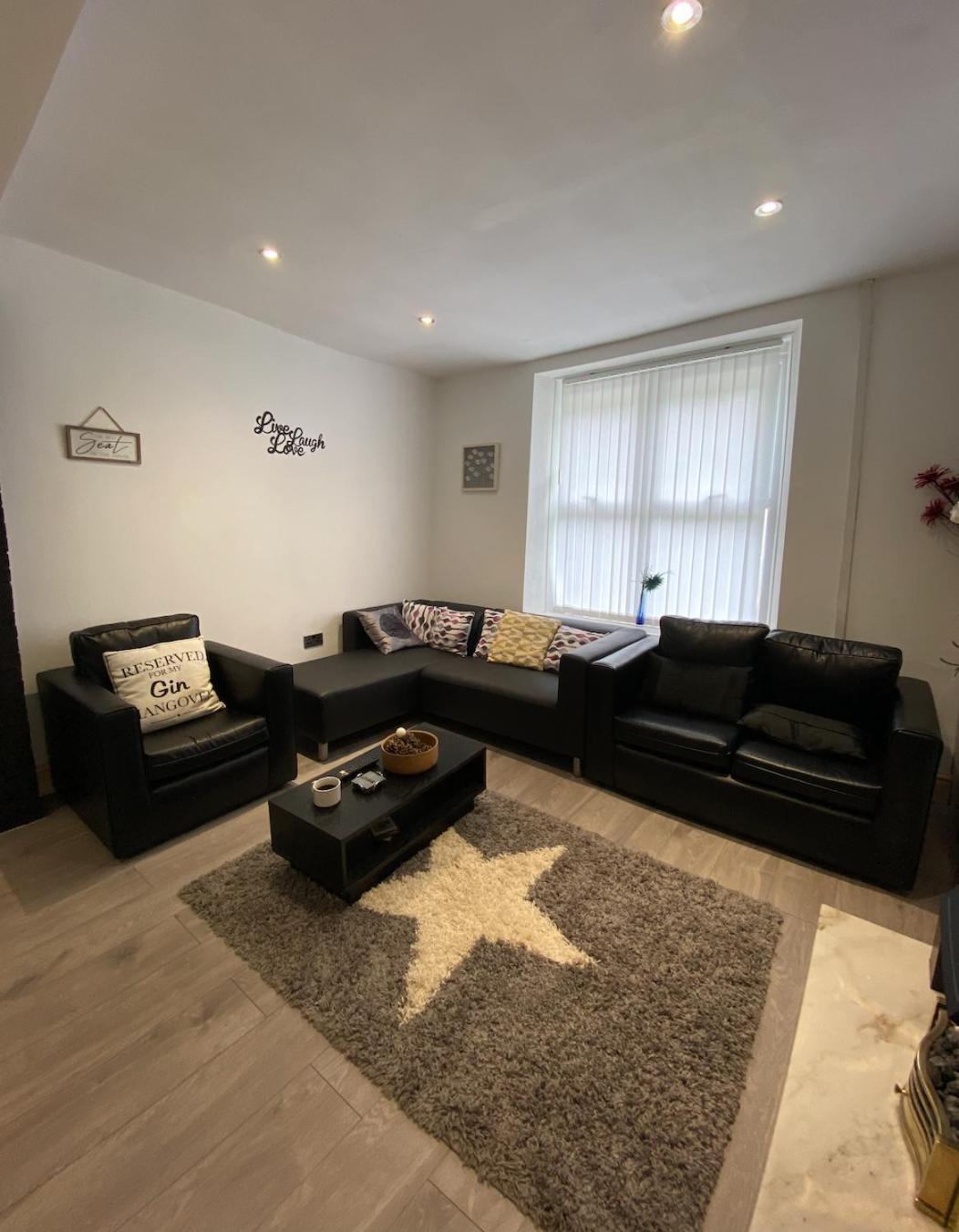 Brynhyfryd Cottage Aberaman ภายนอก รูปภาพ